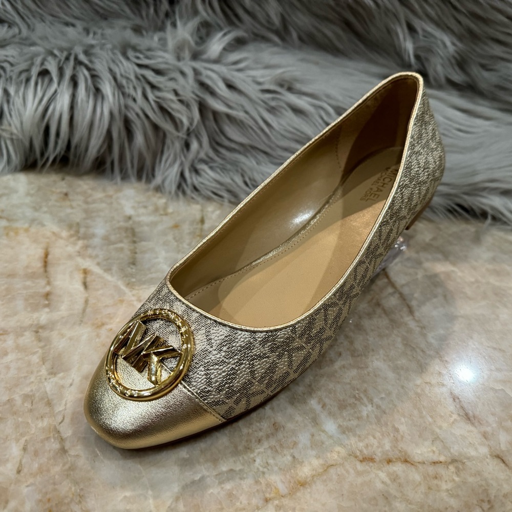 Michael Kors Women’s Logo Ballet Flats. New